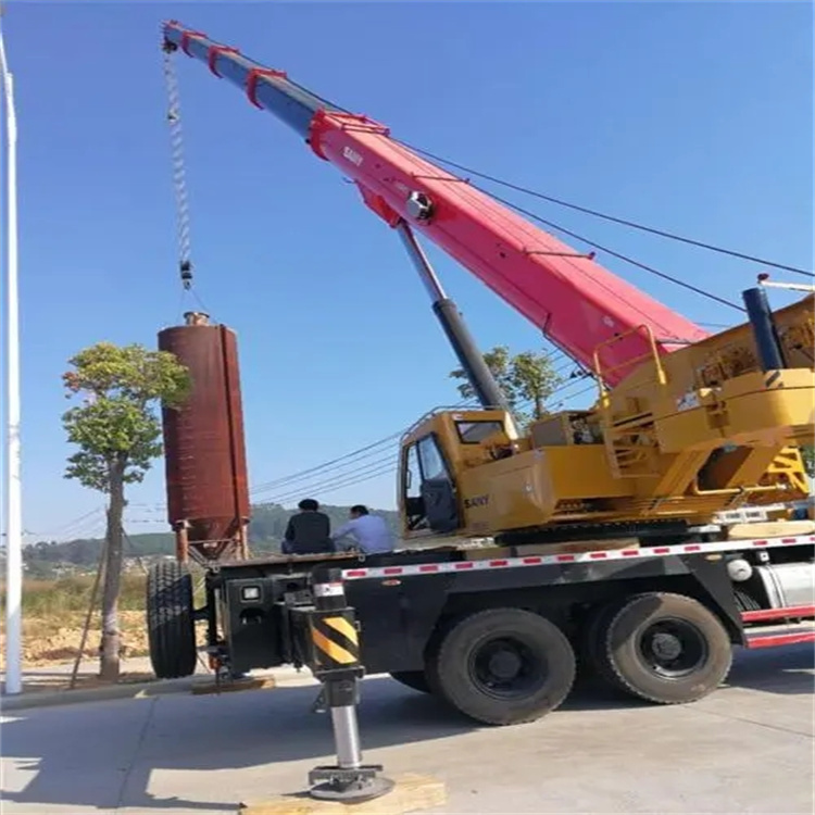 罗城80吨吊车出租多少钱